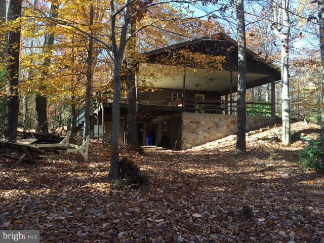 13728 Pryor Road Thurmont, MD 21788 - Photo 20 of 22 a view of a house with backyard