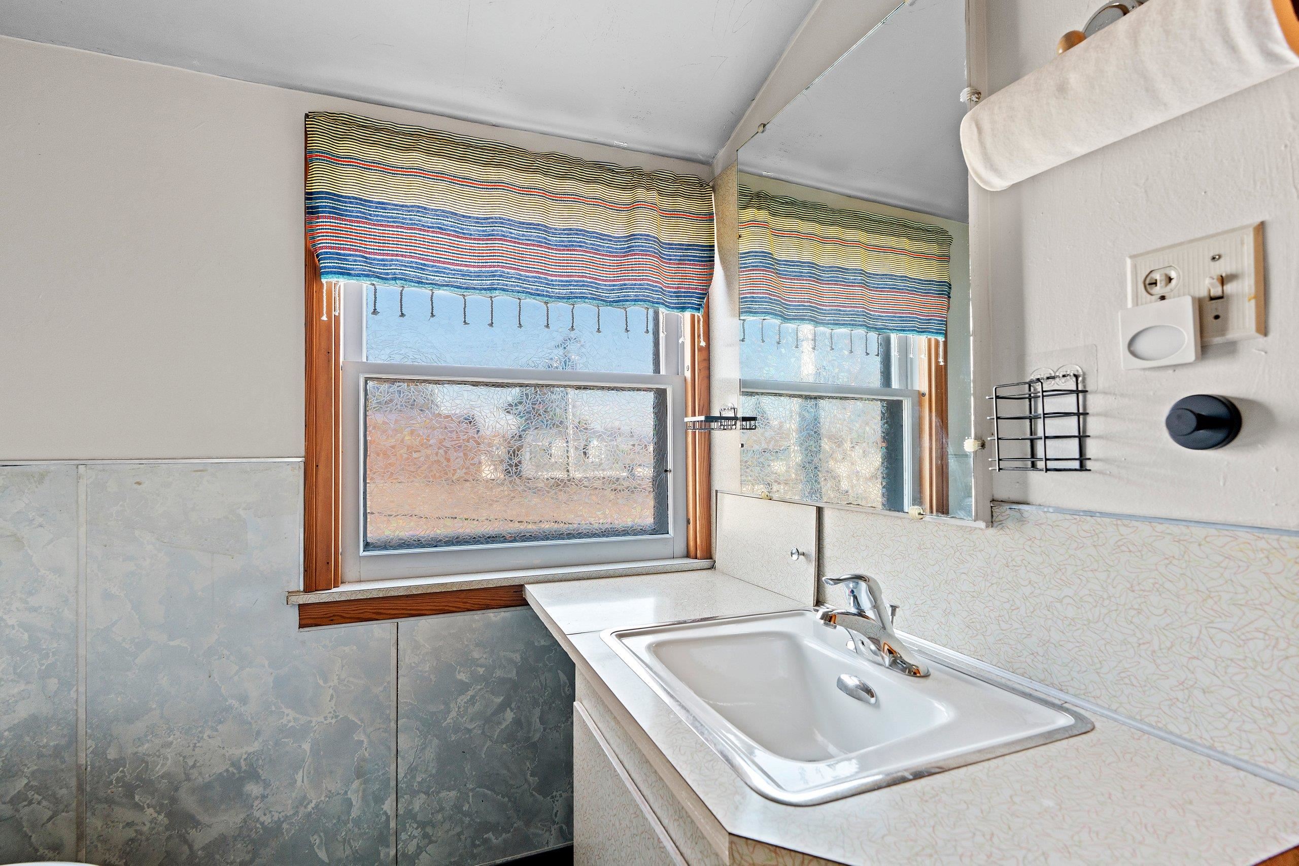 413 Jefferson Street Algoma, WI 54201 - Photo 40 of 76