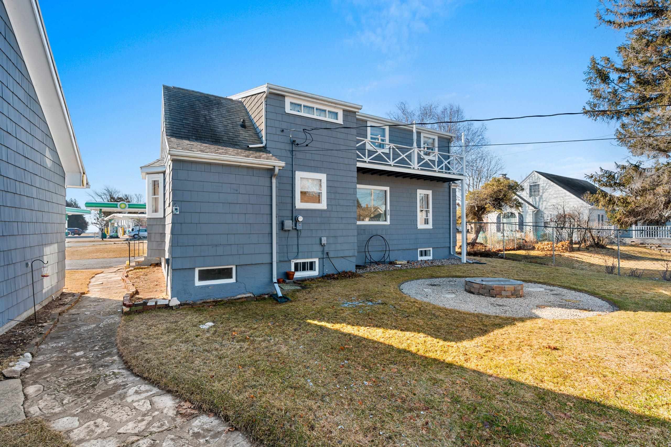 413 Jefferson Street Algoma, WI 54201 - Photo 54 of 76