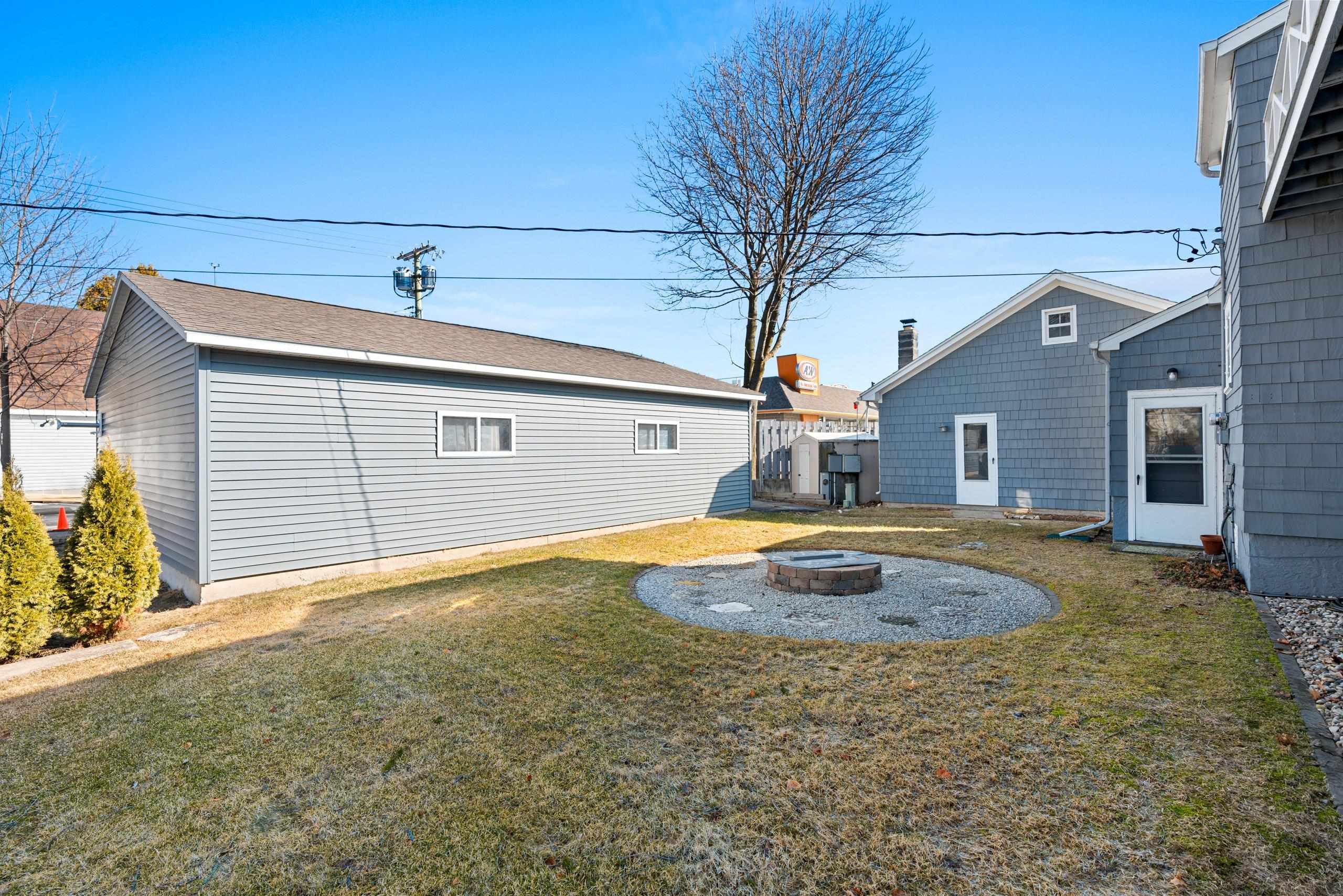 413 Jefferson Street Algoma, WI 54201 - Photo 56 of 76