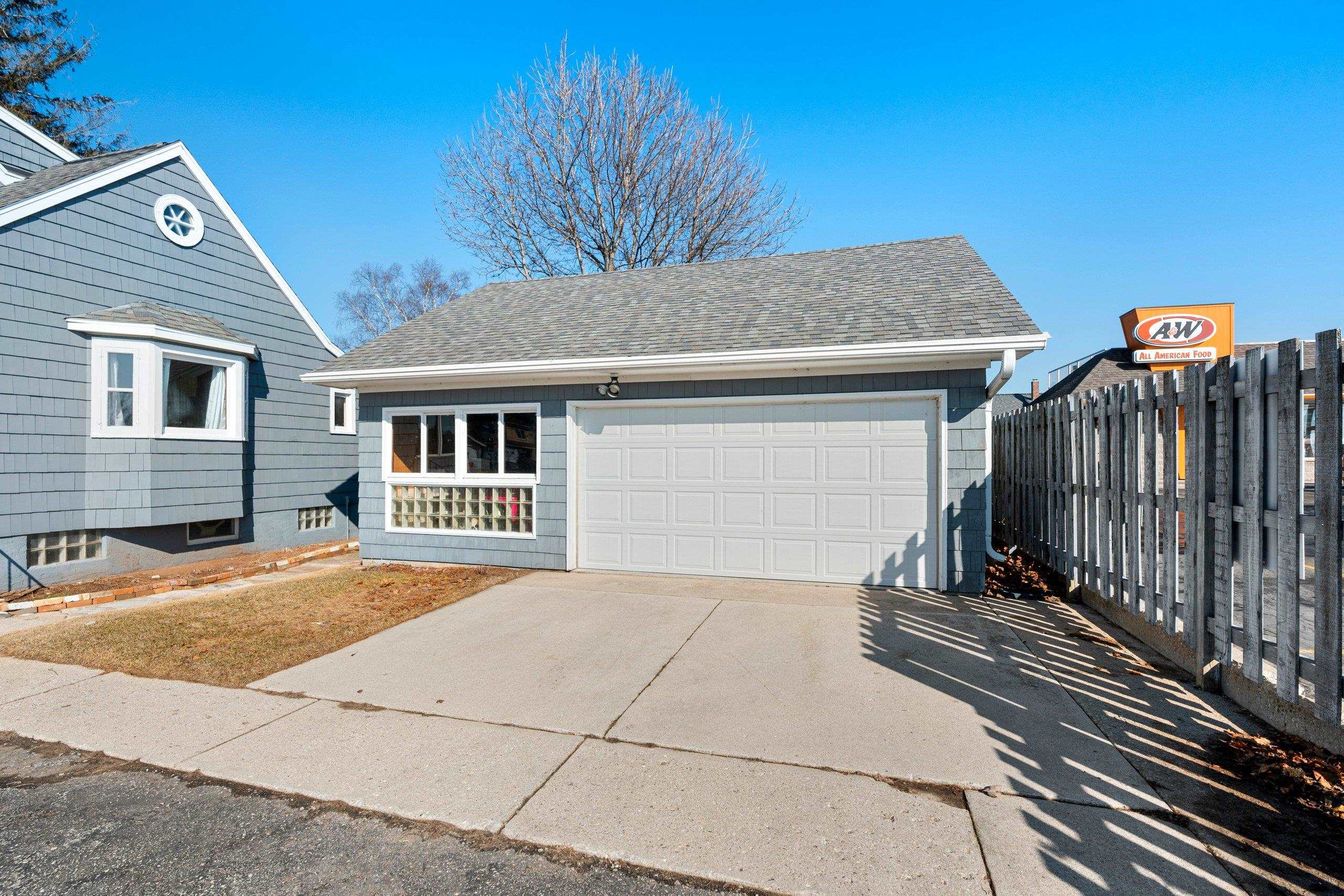 413 Jefferson Street Algoma, WI 54201 - Photo 60 of 76
