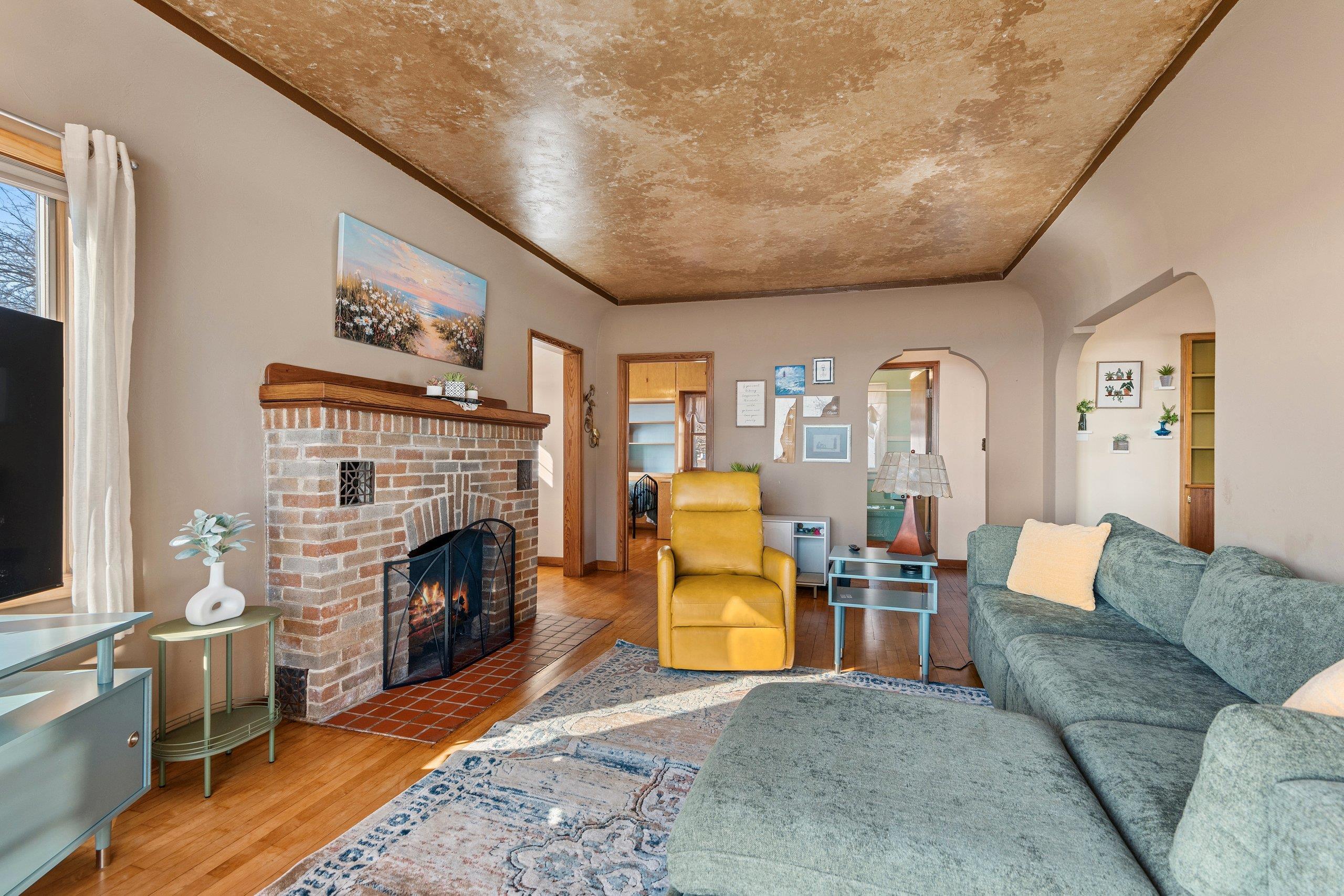 413 Jefferson Street Algoma, WI 54201 - Photo 10 of 76