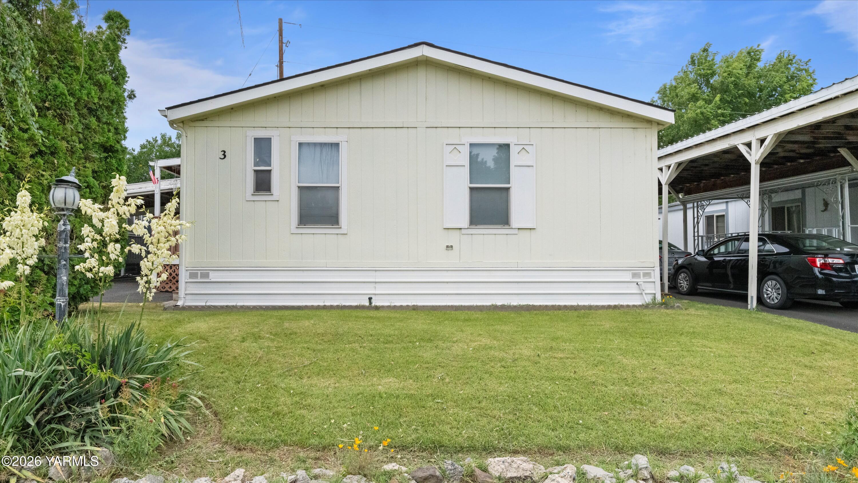 1130 North Wenas Road, Unit 3 Selah, WA 98942 - Photo 2 of 28 02-7R502639