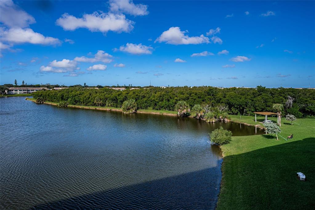 6450 Shoreline Drive, Unit 9203 St. Petersburg, FL 33708 - Photo 12 of 52