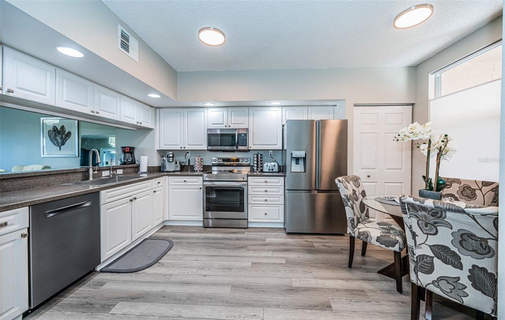 6450 Shoreline Drive, Unit 9203 St. Petersburg, FL 33708 - Photo 21 of 52