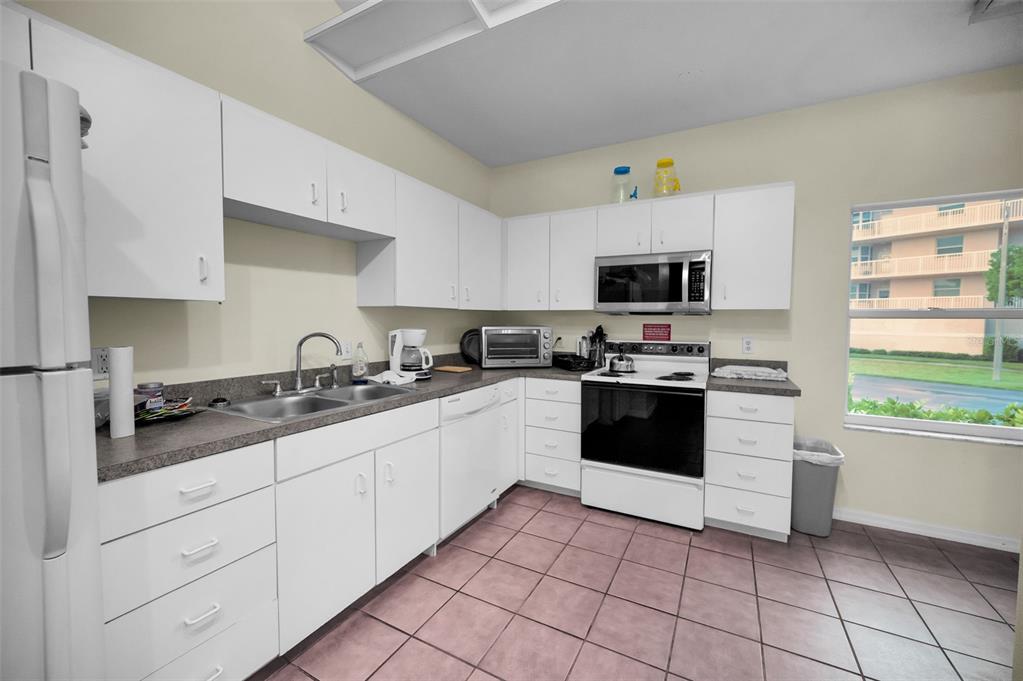 6450 Shoreline Drive, Unit 9203 St. Petersburg, FL 33708 - Photo 43 of 52