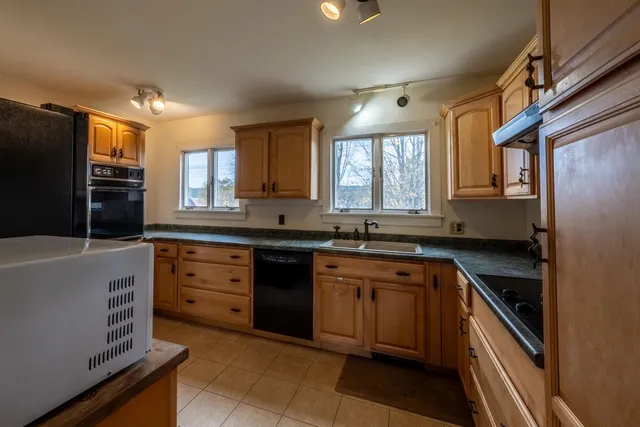 $450,000 | 1011 Quechee-Hartland Road, Hartford, VT 05059