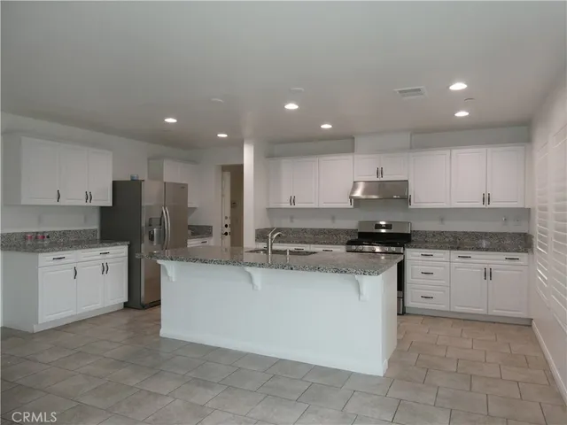 $3,900 | 7613 Steamboat Street, Riverside, CA 92507