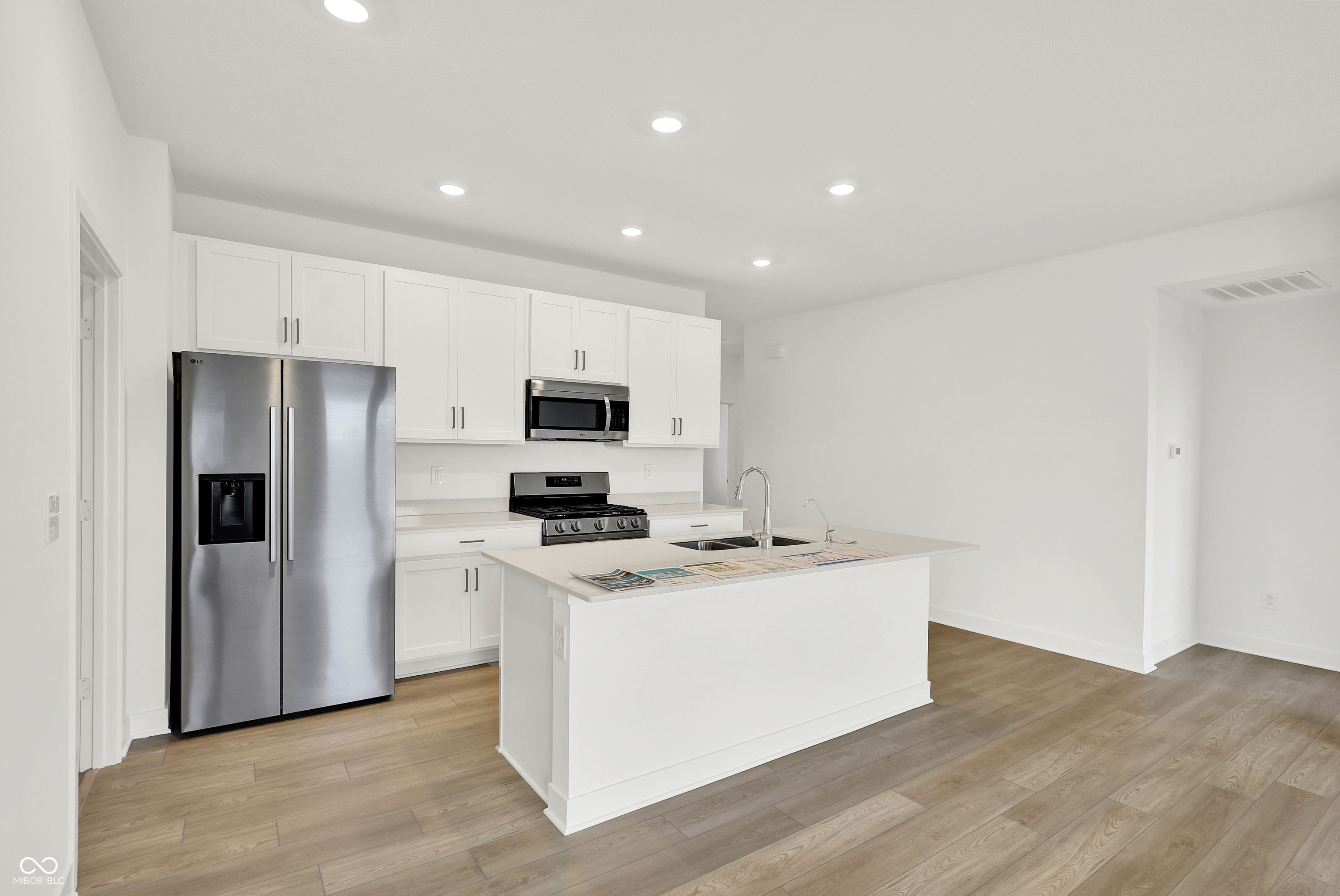 5262 Nettleton Way Avon, IN 46123 - Photo 11 of 35