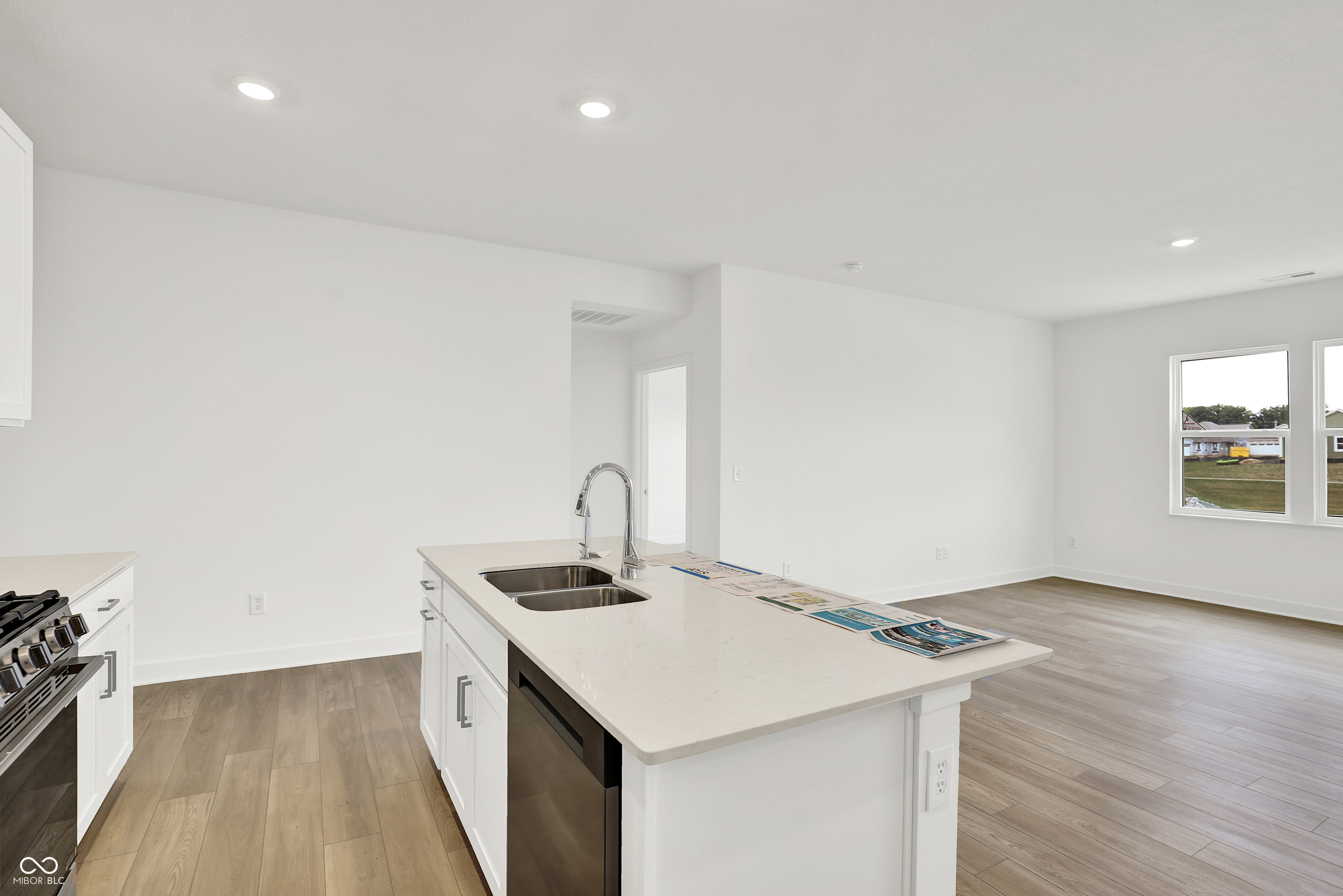 5262 Nettleton Way Avon, IN 46123 - Photo 9 of 35