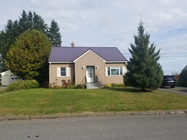 $179,900 | 20 Glendale Road, Caribou, ME 04736