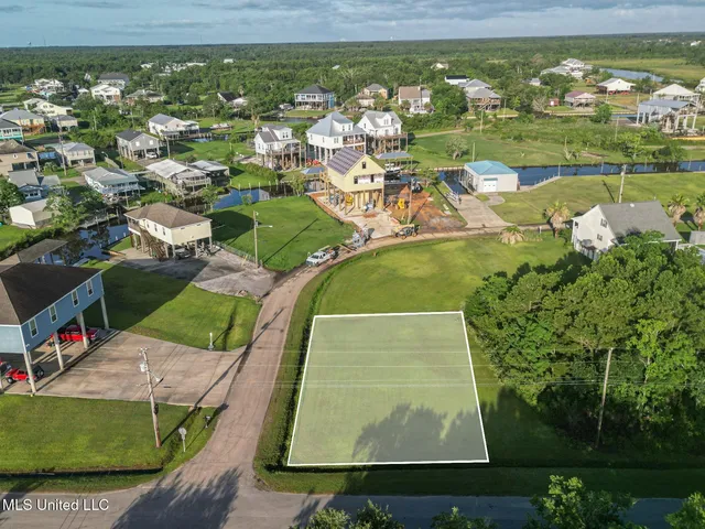 $20,000 | 621 Riverview Drive, Bay St. Louis, MS 39520