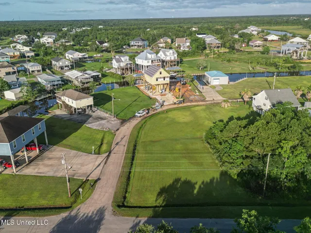 $20,000 | 621 Riverview Drive, Bay St. Louis, MS 39520