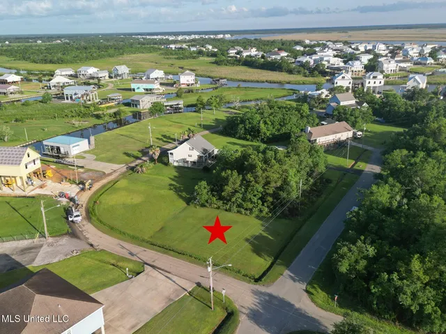 $20,000 | 621 Riverview Drive, Bay St. Louis, MS 39520