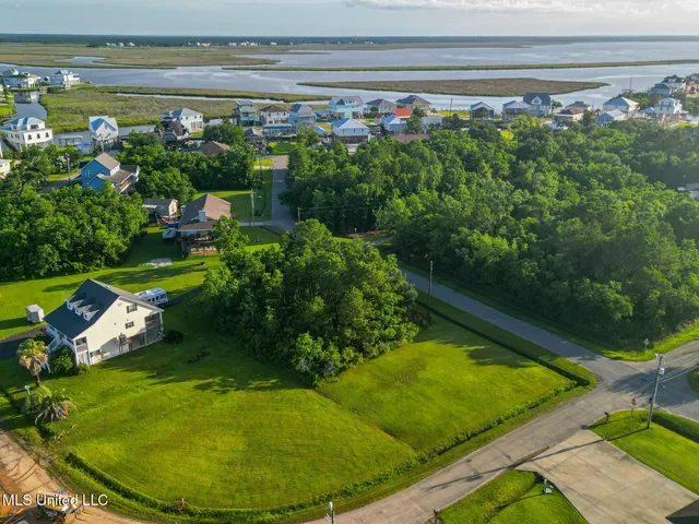 $20,000 | 621 Riverview Drive, Bay St. Louis, MS 39520