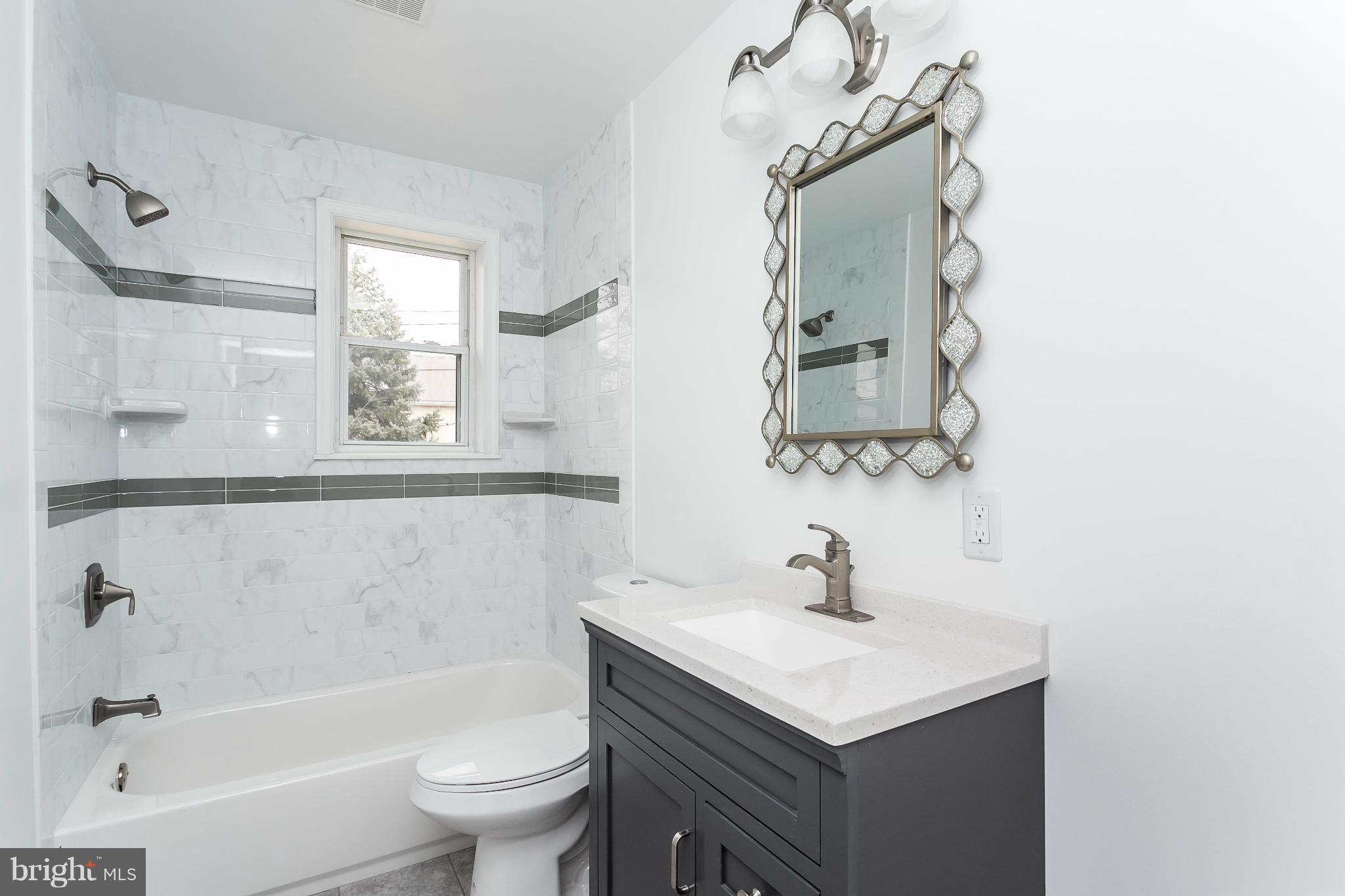 1205 Ridgeshire Road Baltimore, MD 21222 - Photo 5 of 18 Bath