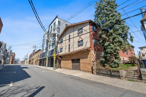 $2,000 | 56 68th Street, Unit 3, Guttenberg, NJ 07093
