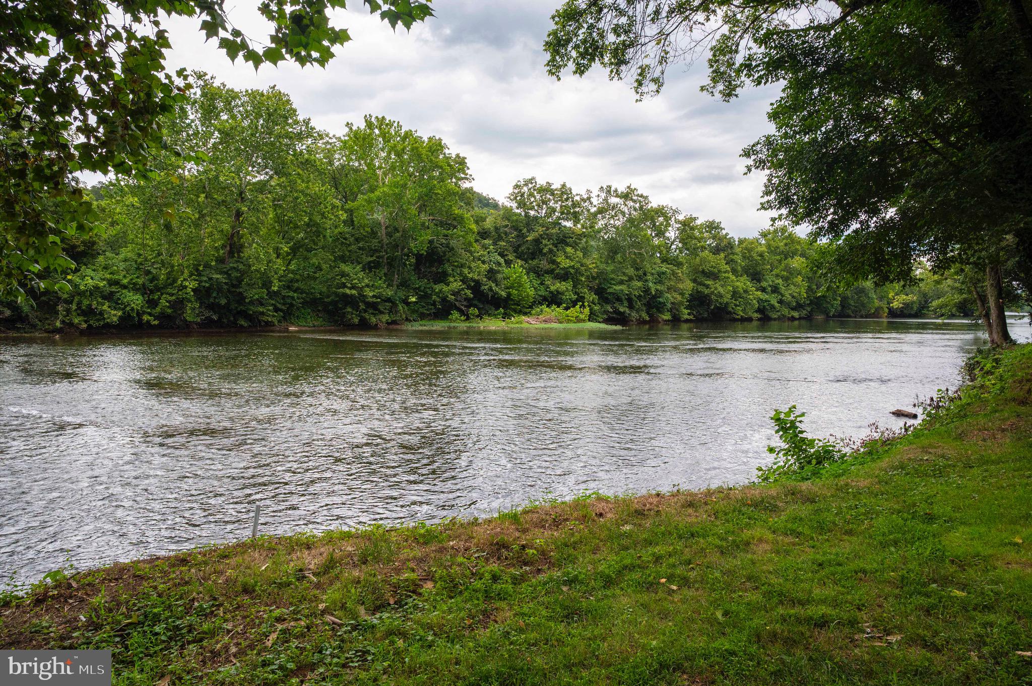 29 Burma Road Strasburg, VA 22657 - Photo 2 of 32 a view of a lake