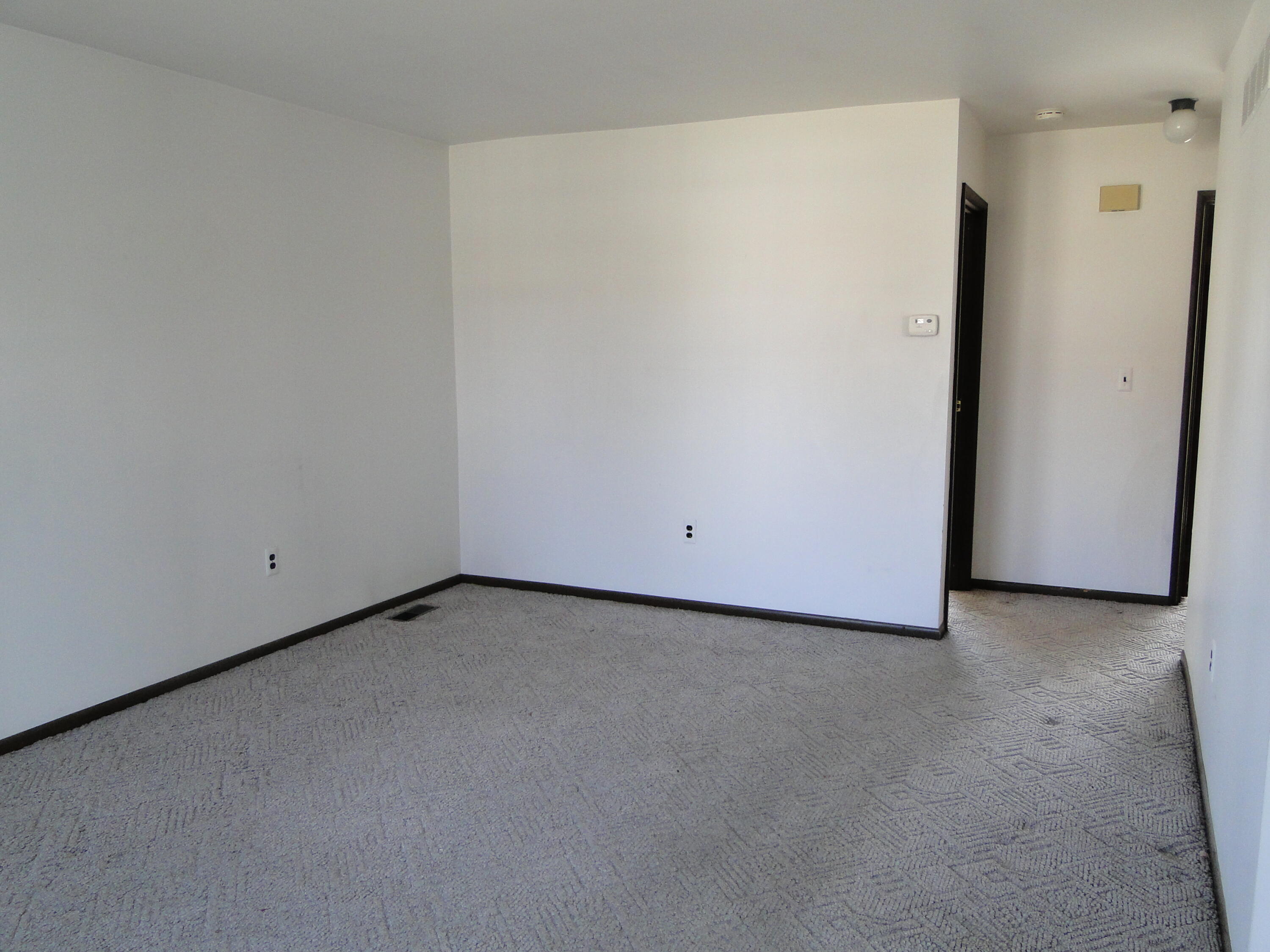 42673 Barchester Road Canton, MI 48187 - Photo 18 of 38 DSC02563