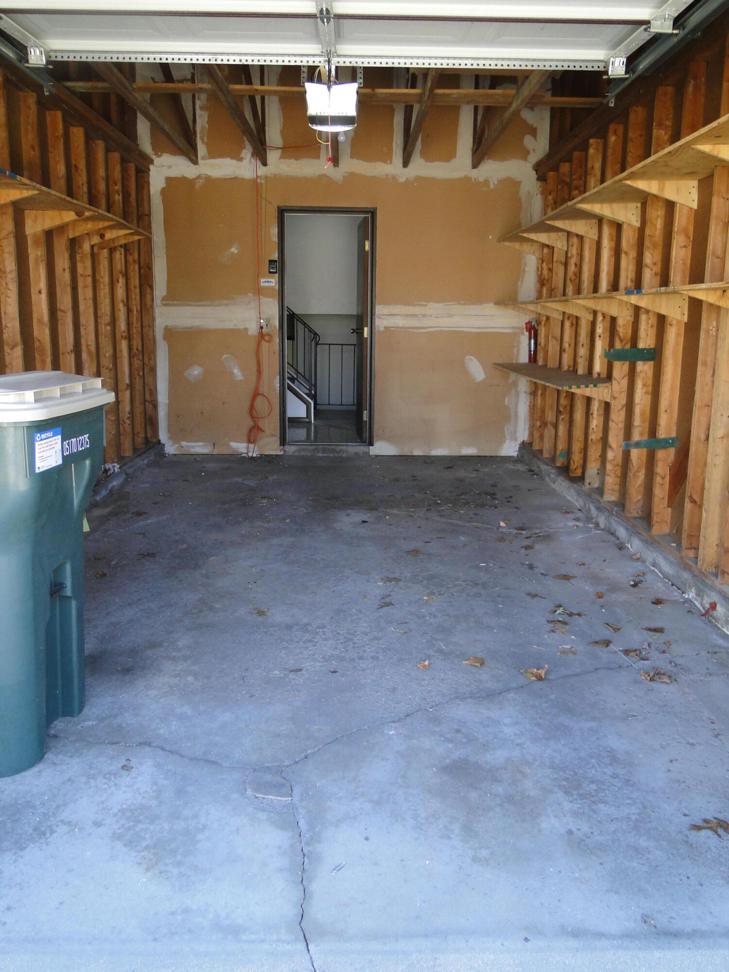 42673 Barchester Road Canton, MI 48187 - Photo 37 of 38 DSC02582