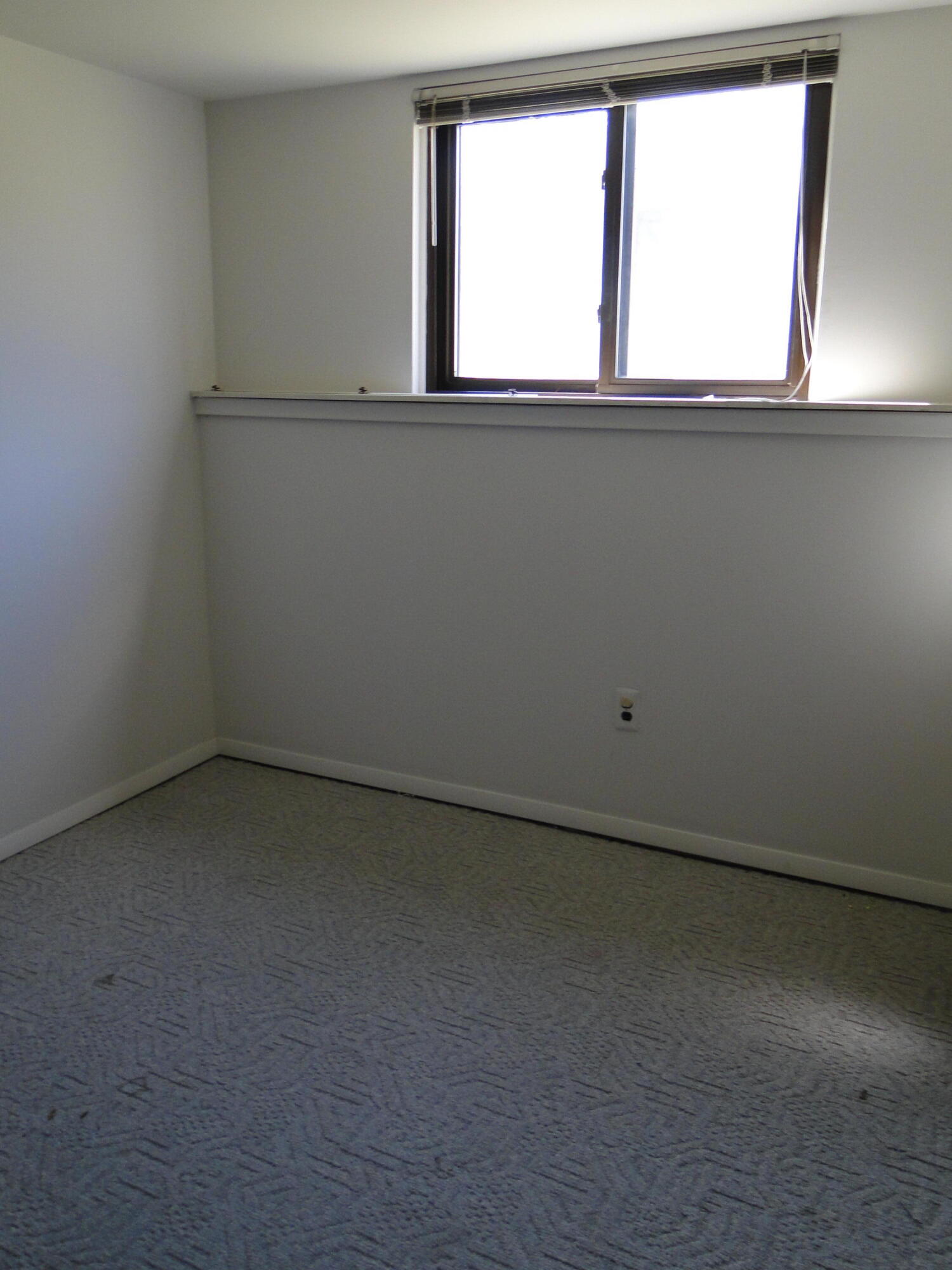 42673 Barchester Road Canton, MI 48187 - Photo 9 of 38 DSC02554
