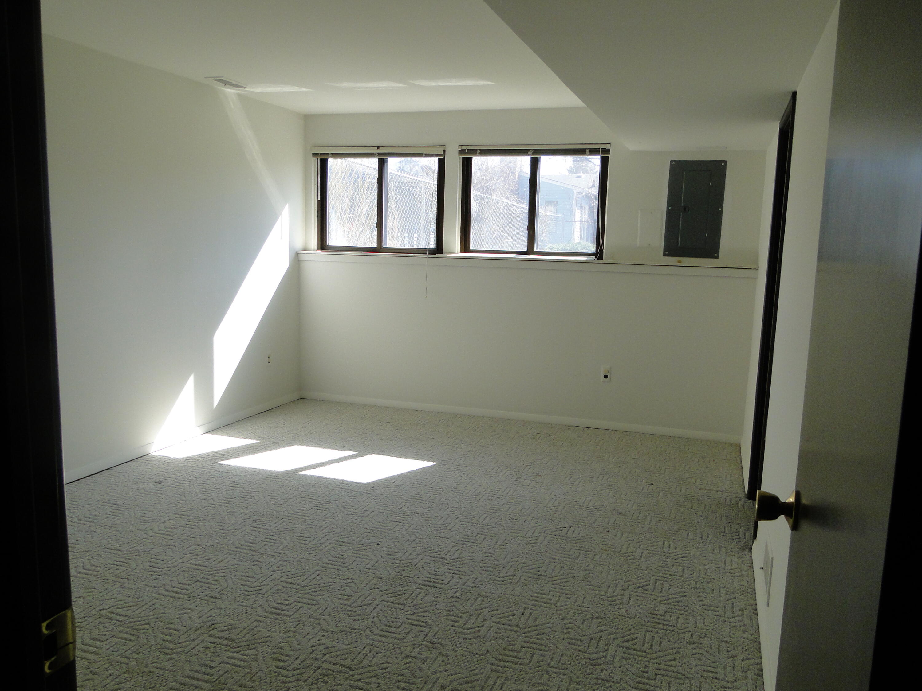 42673 Barchester Road Canton, MI 48187 - Photo 10 of 38 DSC02555