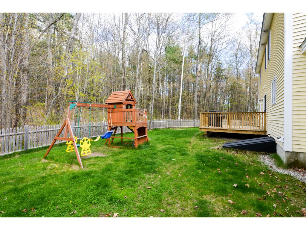 34 Tenney Road Goffstown, NH 03045 - Photo 4 of 26