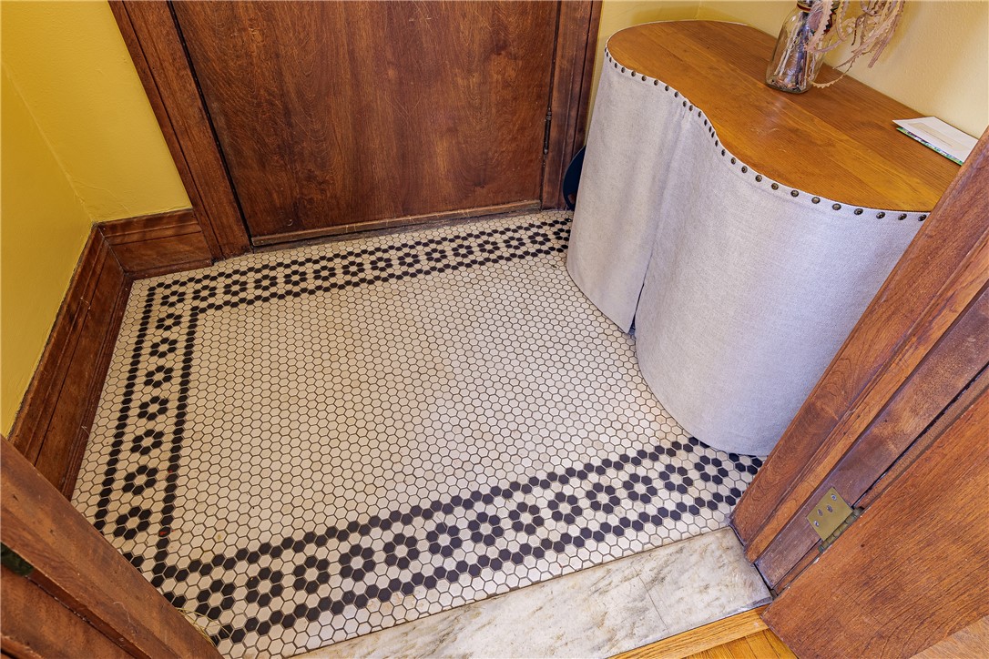 556 Harvard Street Rochester, NY 14607 - Photo 8 of 49