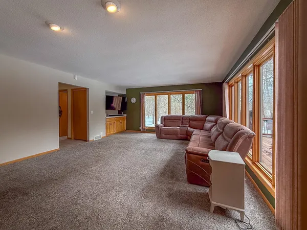 $579,000 | 7901 White Oak Street Northeast, Bemidji, MN 56601