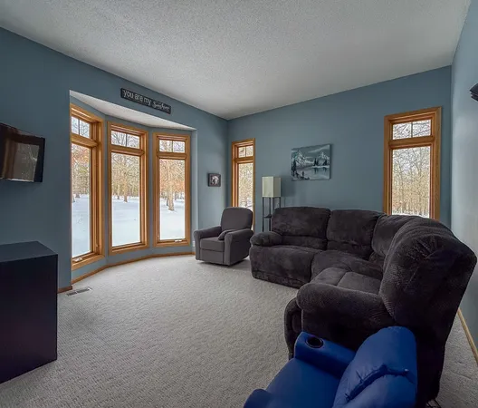 $579,000 | 7901 White Oak Street Northeast, Bemidji, MN 56601