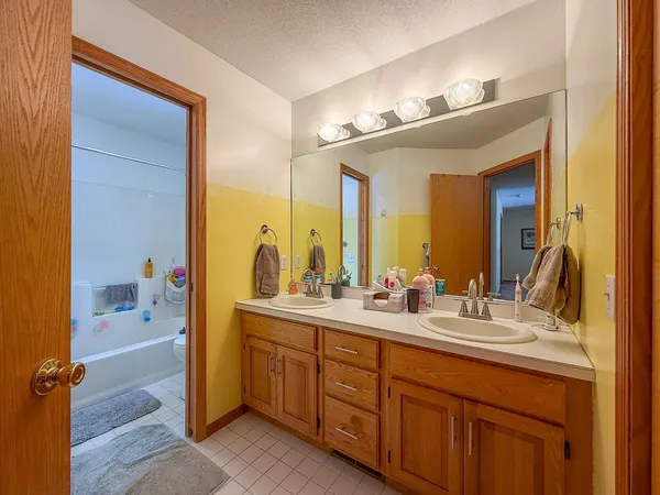 $579,000 | 7901 White Oak Street Northeast, Bemidji, MN 56601
