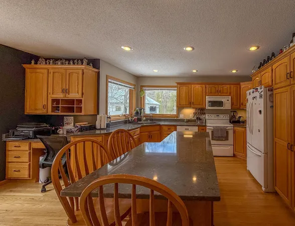 $579,000 | 7901 White Oak Street Northeast, Bemidji, MN 56601