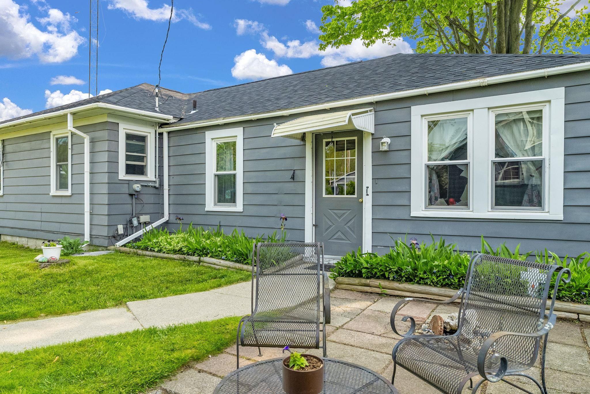 8941-8943 Lakeshore Road Lexington, MI 48450 - Photo 9 of 75