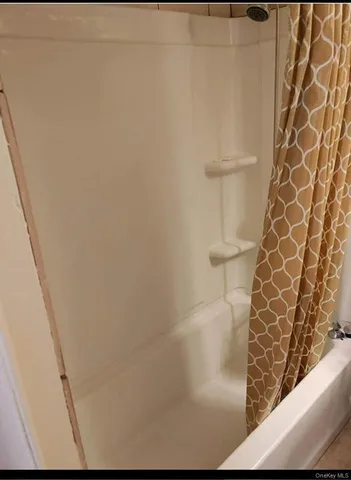 $2,000 | 37 Knollcrest Avenue, Farmingville, NY 11738