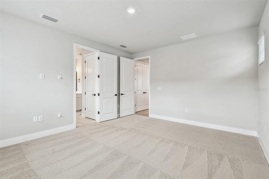 1631 Springwell Lane Sarasota, FL 34240 - Photo 24 of 43 a view of an empty room