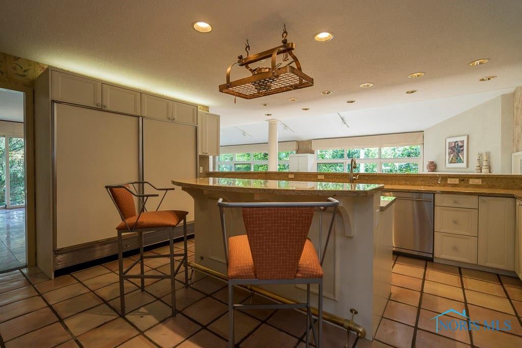 5151 Corey Road Toledo, OH 43623 - Photo 14 of 35 Gallery Image 14