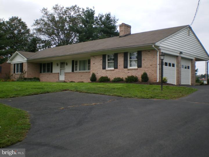 369 Moyer Road Souderton, PA 18964 - Photo 3 of 14 Exterior Front