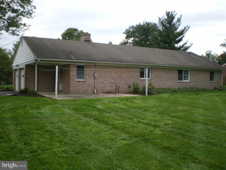 369 Moyer Road Souderton, PA 18964 - Photo 4 of 14 Exterior Back