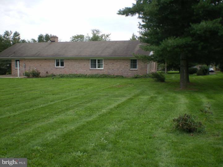 369 Moyer Road Souderton, PA 18964 - Photo 5 of 14 Exterior Back