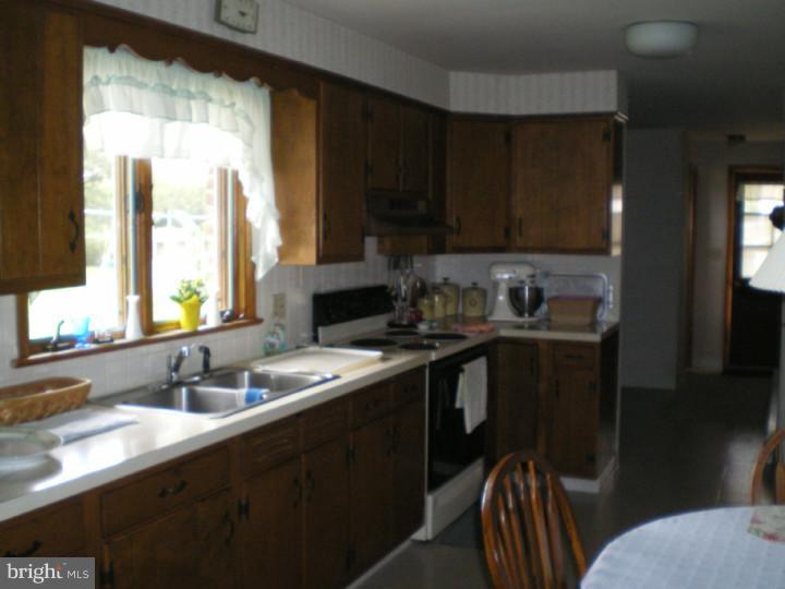 369 Moyer Road Souderton, PA 18964 - Photo 8 of 14 Kitchen