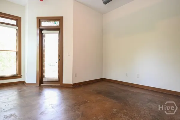 $1,350 | 250 Martha Drive, Unit 106, Athens, GA 30606