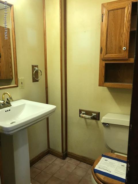 177 Oak Street Trucksville, PA 18708 - Photo 11 of 45 powder room