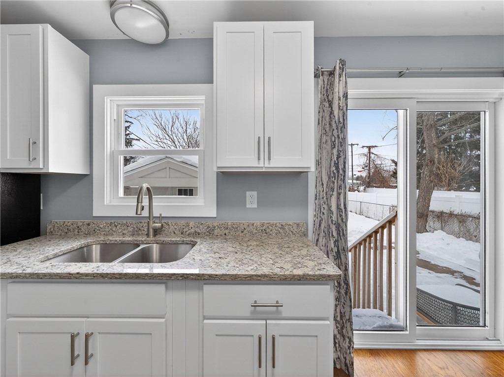 247 Ridgecrest Road Greece, NY 14626 - Photo 14 of 32