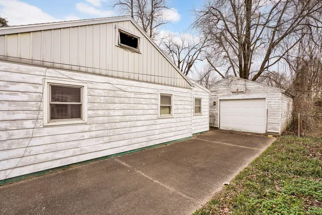$55,000 | 1379 Pollack Avenue, Evansville, IN 47714