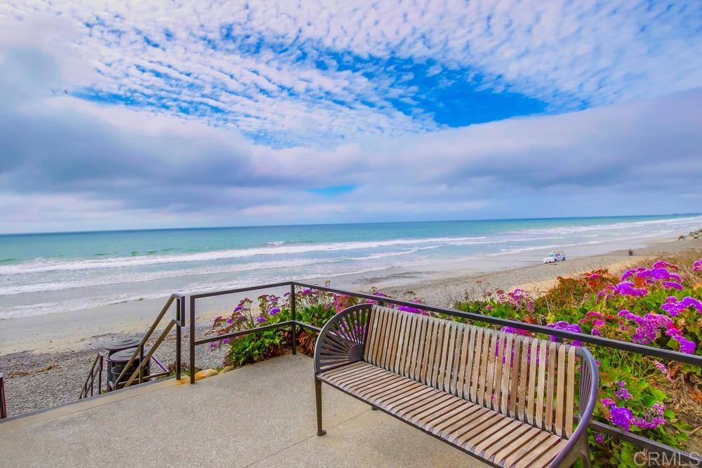 2333 Ocean Street Carlsbad, CA 92008 - Photo 65 of 67 a view of a balcony with an outdoor space