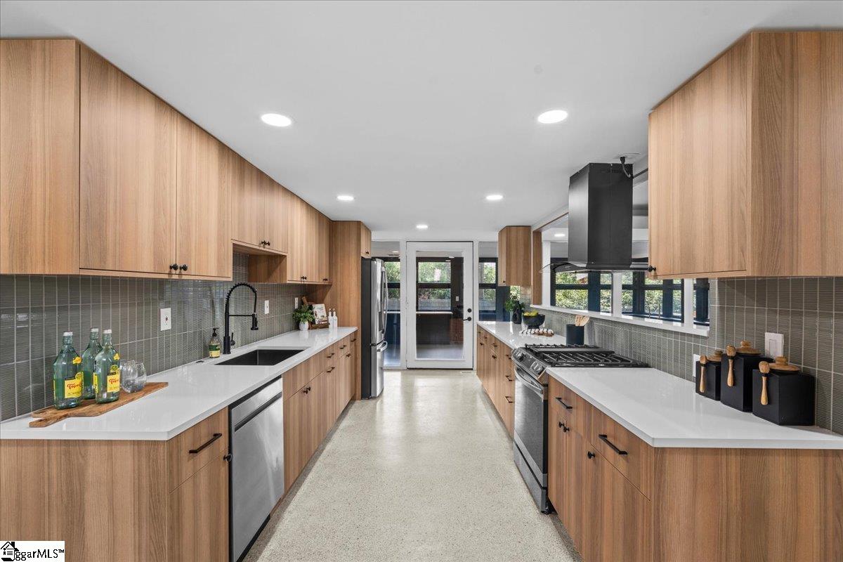 305 Botany Road Greenville, SC 29615 - Photo 12 of 32