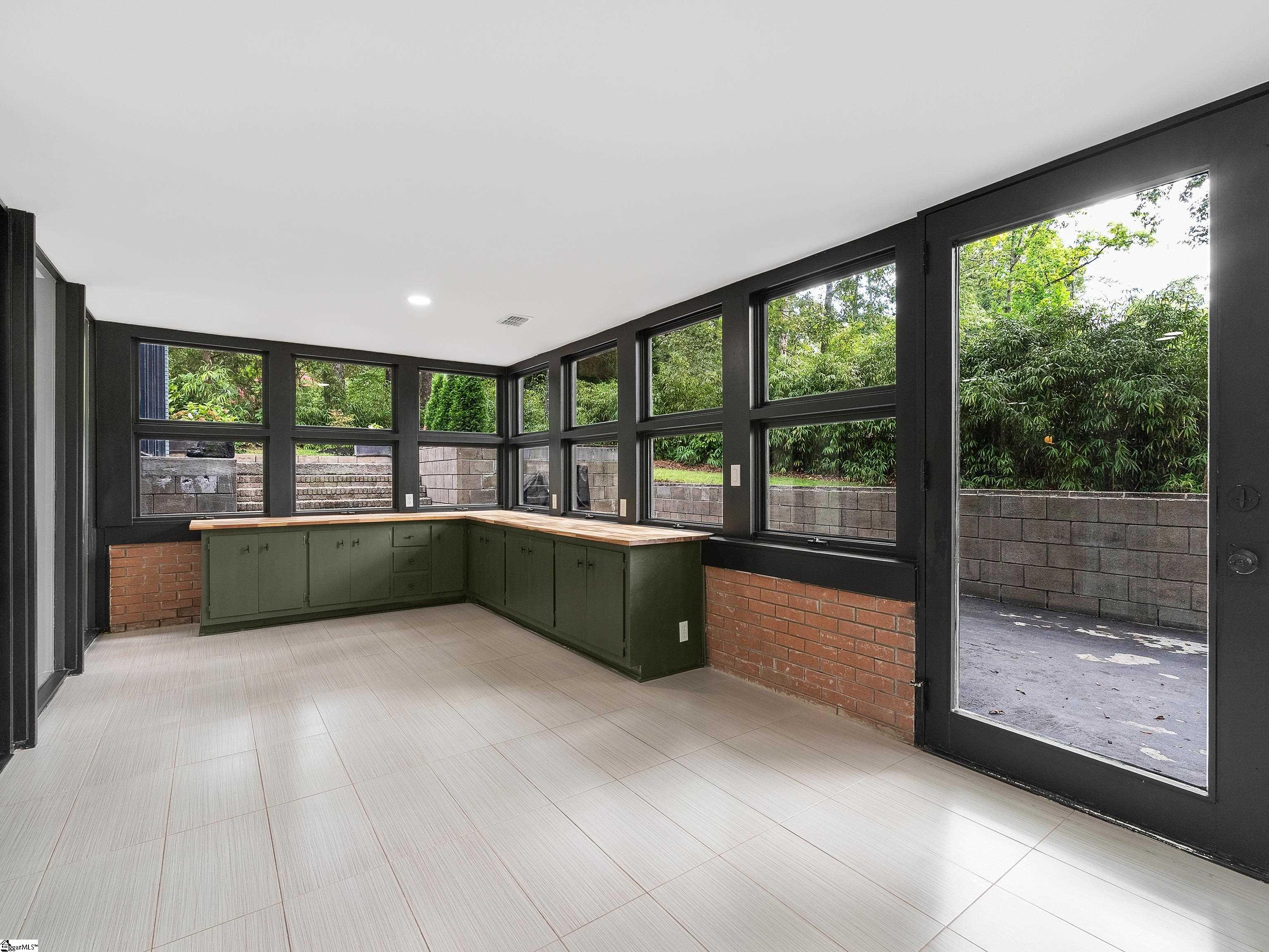 305 Botany Road Greenville, SC 29615 - Photo 17 of 32