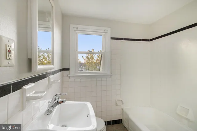 $1,600 | 3868 Germantown Pike, Unit 7, Collegeville, PA 19426