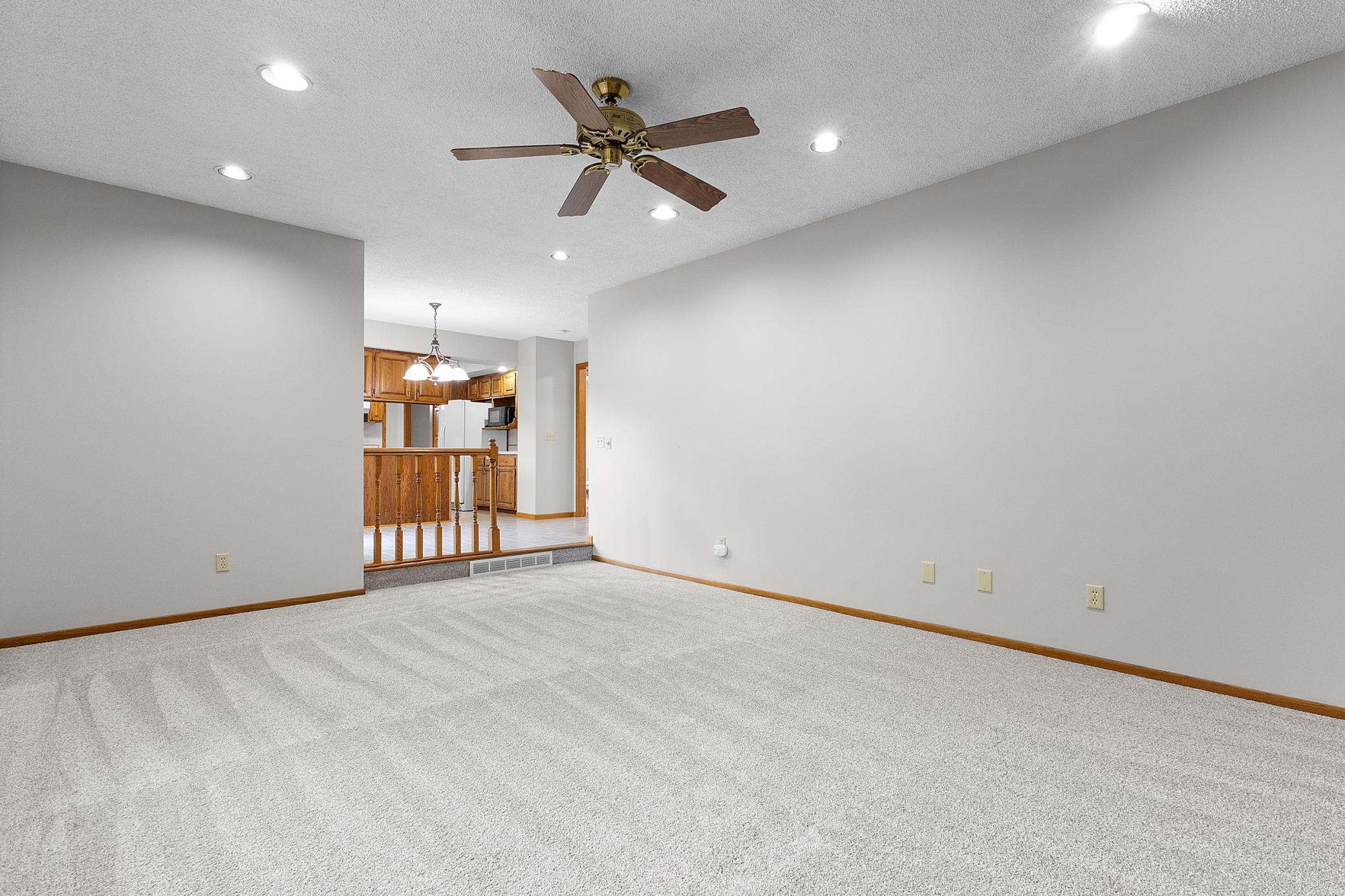 1845 77th Street West Inver Grove Heights, MN 55077 - Photo 3 of 33