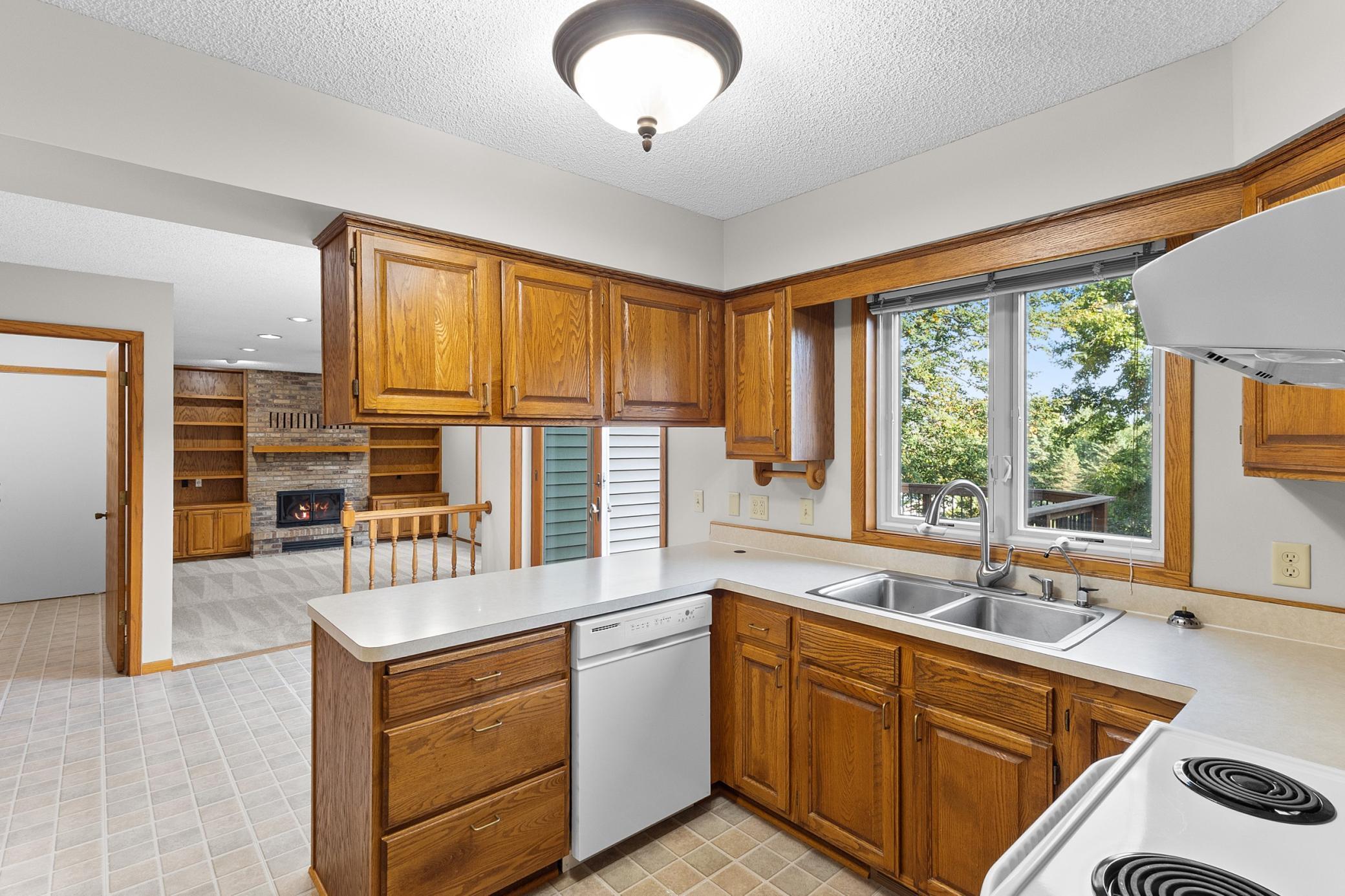 1845 77th Street West Inver Grove Heights, MN 55077 - Photo 6 of 39